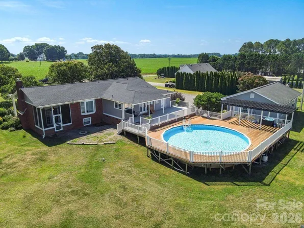 809 New Sterling Rd, Stony Point, NC 28678
