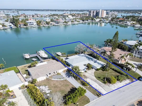 10230 Tarpon Dr, Treasure Island, FL 33706