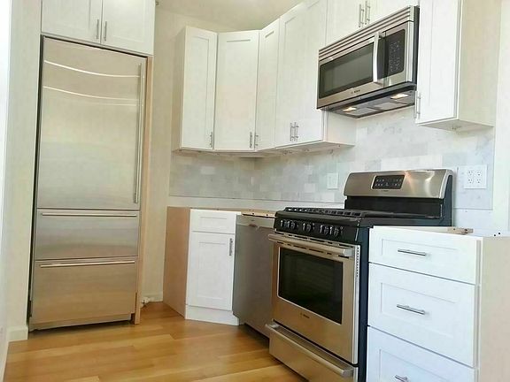 2nd image of 315 W 115th St #Xfl6