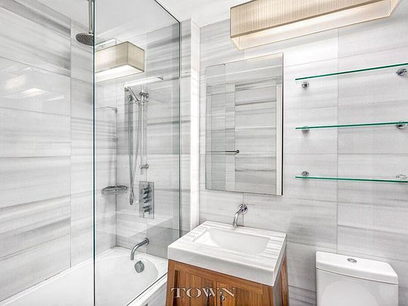 5th image of 88 Greenwich St APT 817
