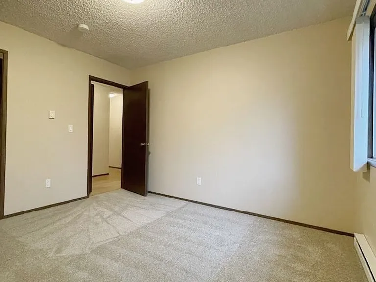 Spacious 2-bedroom apartment homes conveniently located! — Photo 9