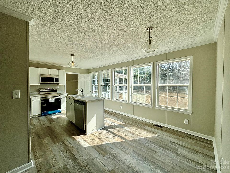1st image of 2144 Satterwhite Cir