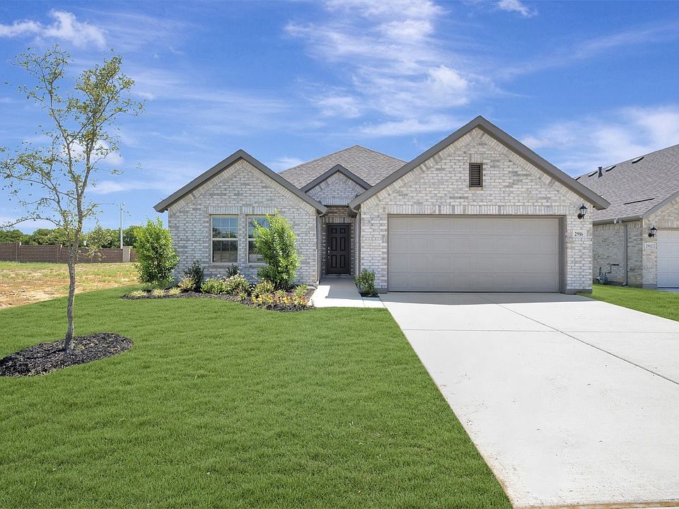 1st image of 2916 Tamarack Ln