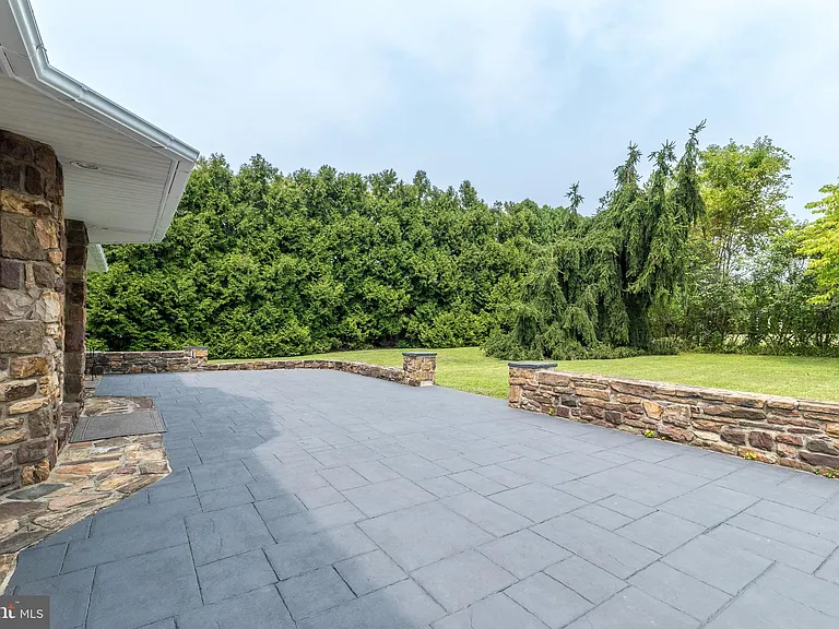 38 Chestnut Valley Dr — Photo 42