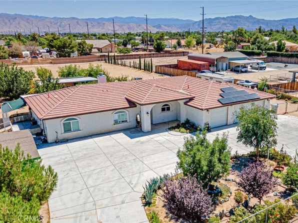 9163 8th Ave, Hesperia, CA 92345