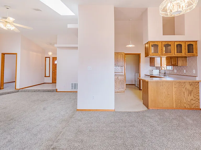 440 Glacier Dr — Photo 6