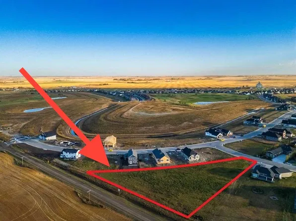 4 Kautz Close, Wheatland County, AB T0J 1Y1