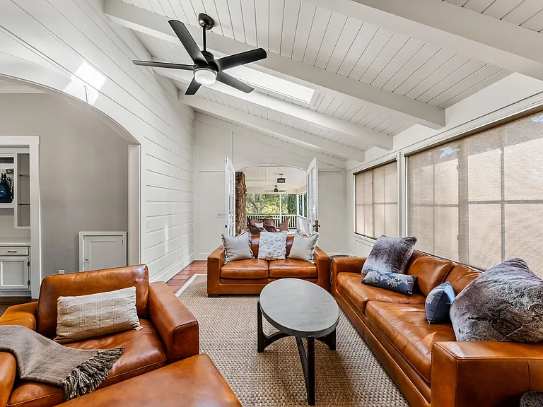 2850 Silverado Trl — Photo 56