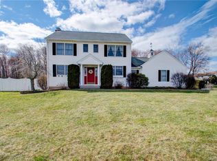 161 E St N, Suffield, CT 06078