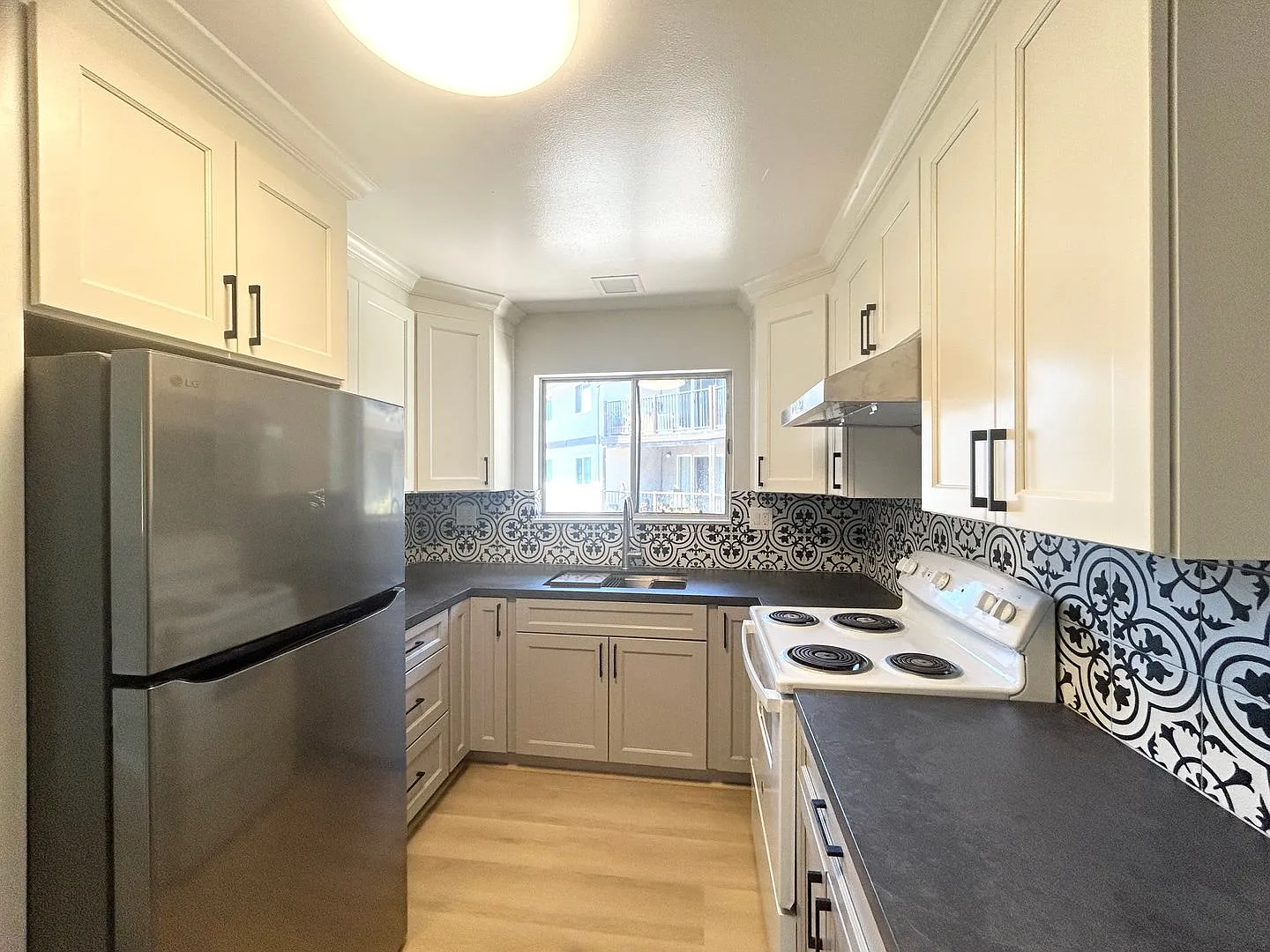 105 Canal Street — Photo 2