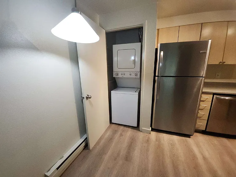 49 NE Torval Canyon Rd #17 — Photo 8