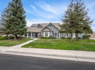 15704 W Kearney Blvd, Kerman, CA 93630