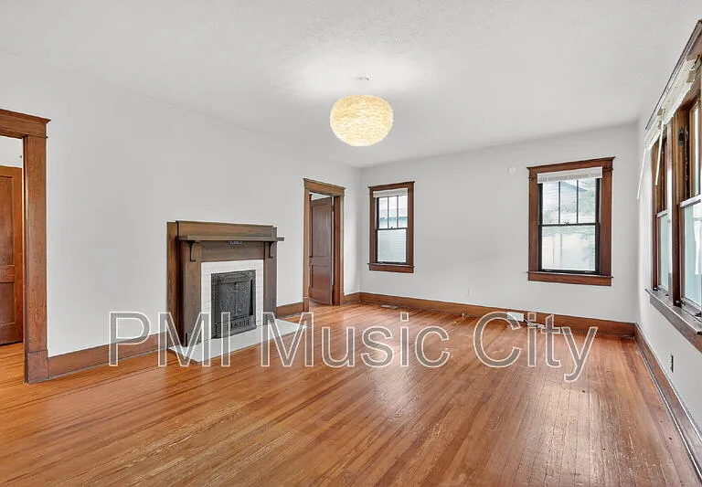 1609 Shelby Ave — Photo 13