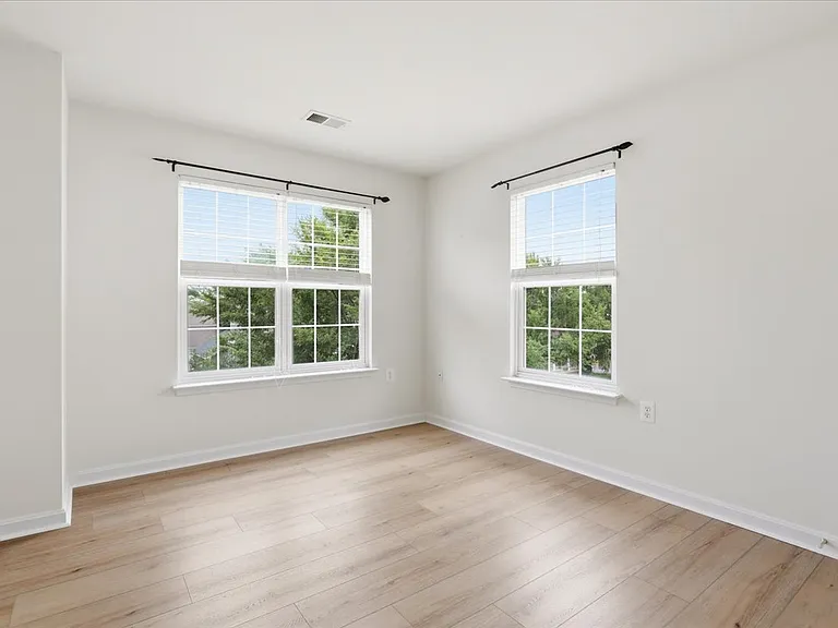 341 Bullskin St — Photo 25