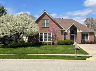 11036 Treyburn Dr, Fishers, IN 46037