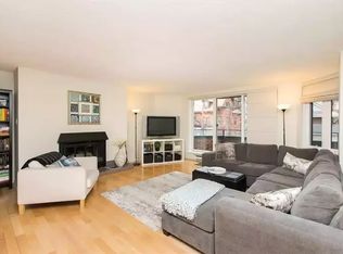 295 Gilmour St #303, Ottawa, ON K2P0P7