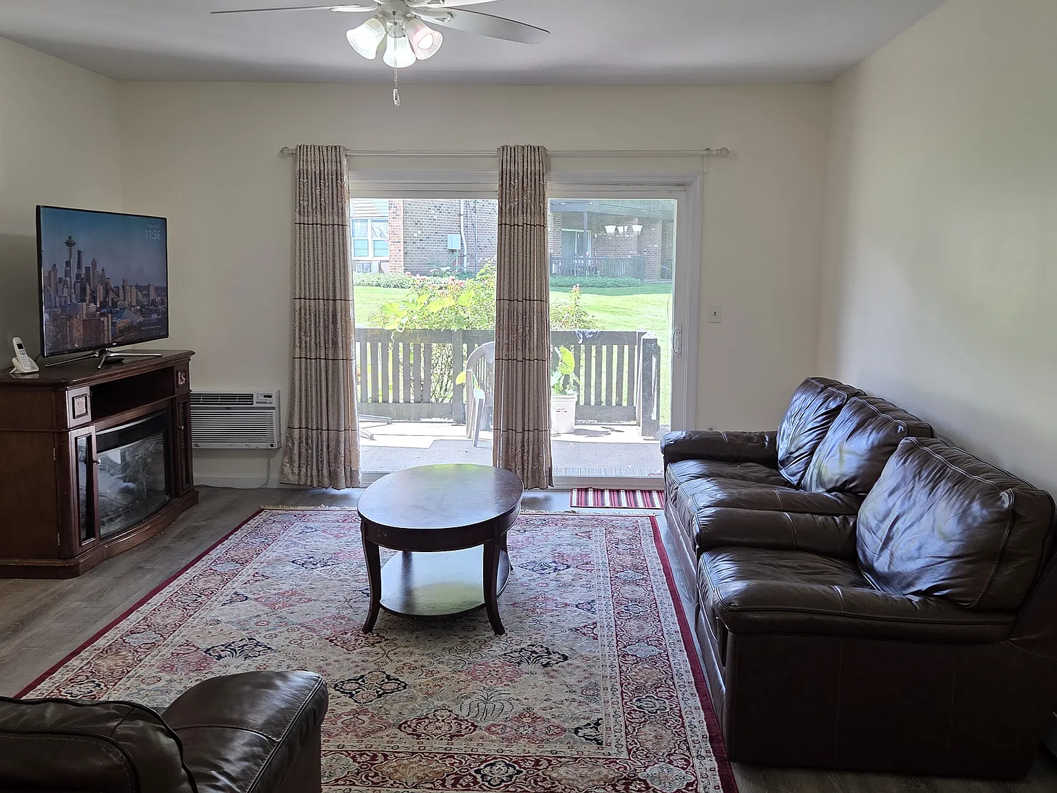 2 bed, 925 sqft, $2,200 — Photo 4