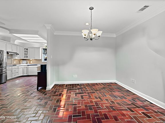 5th image of 4014 Indian Run Dr