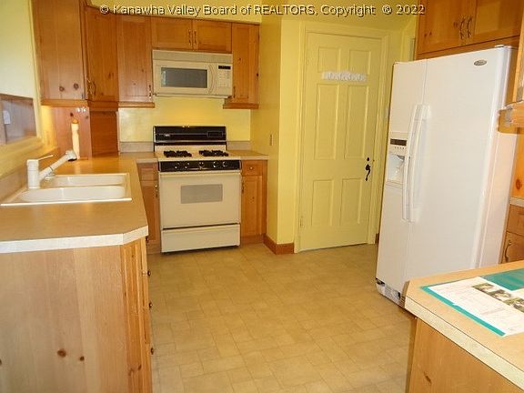 4th image of 4501 Noyes Ave