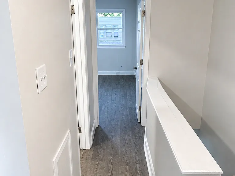2557 Shields St — Photo 7