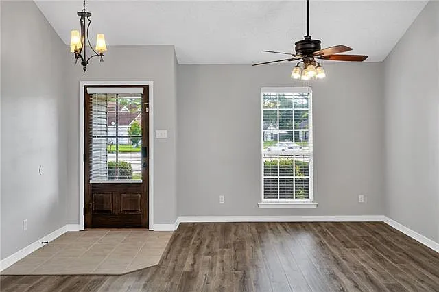 4 bed, 2.0 bath, 1947 sqft, $2,200 — Photo 4