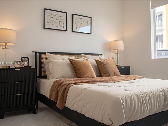 3rd image of 1455 W 29th St #113