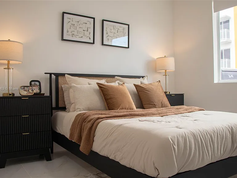 1455 W 29th St #113 — Photo 3