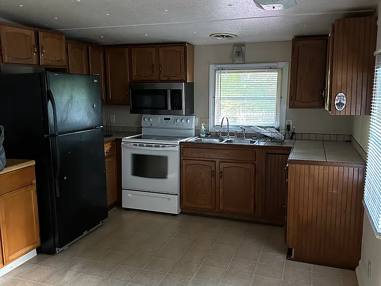 434 Tollett St #110 — Photo 6