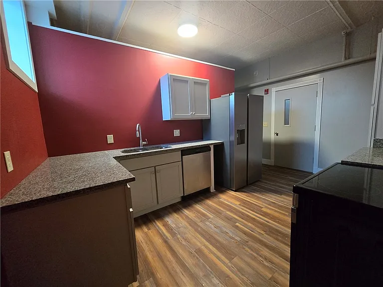 27 E Main St #207 — Photo 3