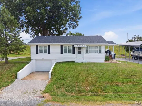 706 Main St, Keyesport, IL 62253