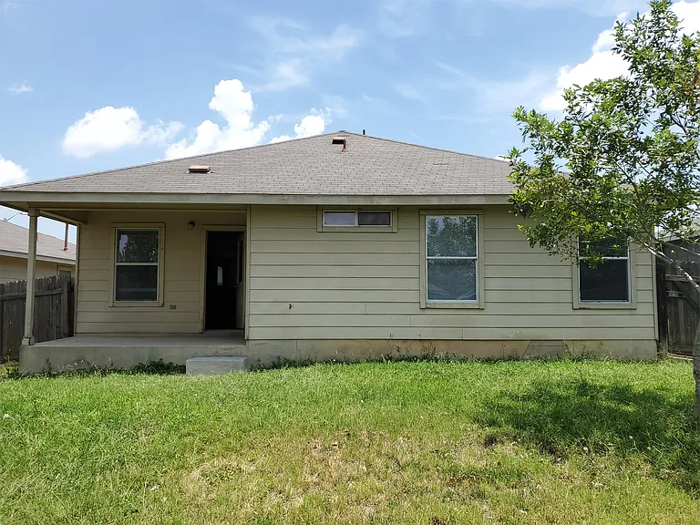 315 Feathergrass Dr — Photo 11