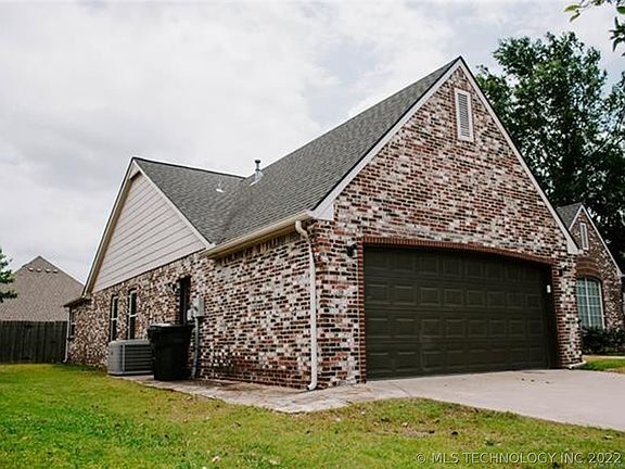 2nd image of 8905 N 131st East Ave