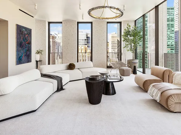 16 W 40th St, New York, NY 10018