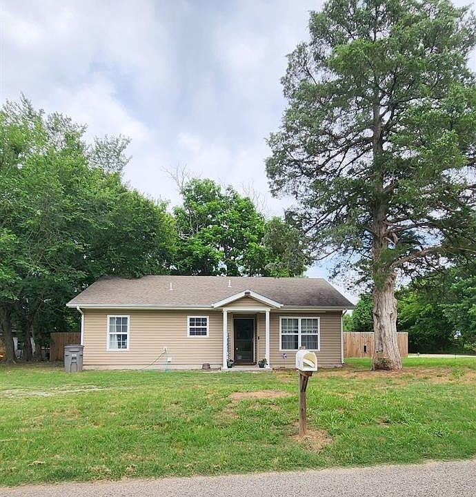 1st image of 1710 S Ocheese Ave