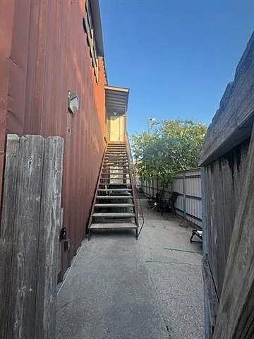 2 bed, 1.0 bath, 1200 sqft, $1,250 — Photo 3