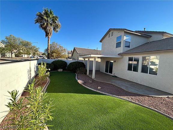 4th image of 7226 Twin Maples Ct