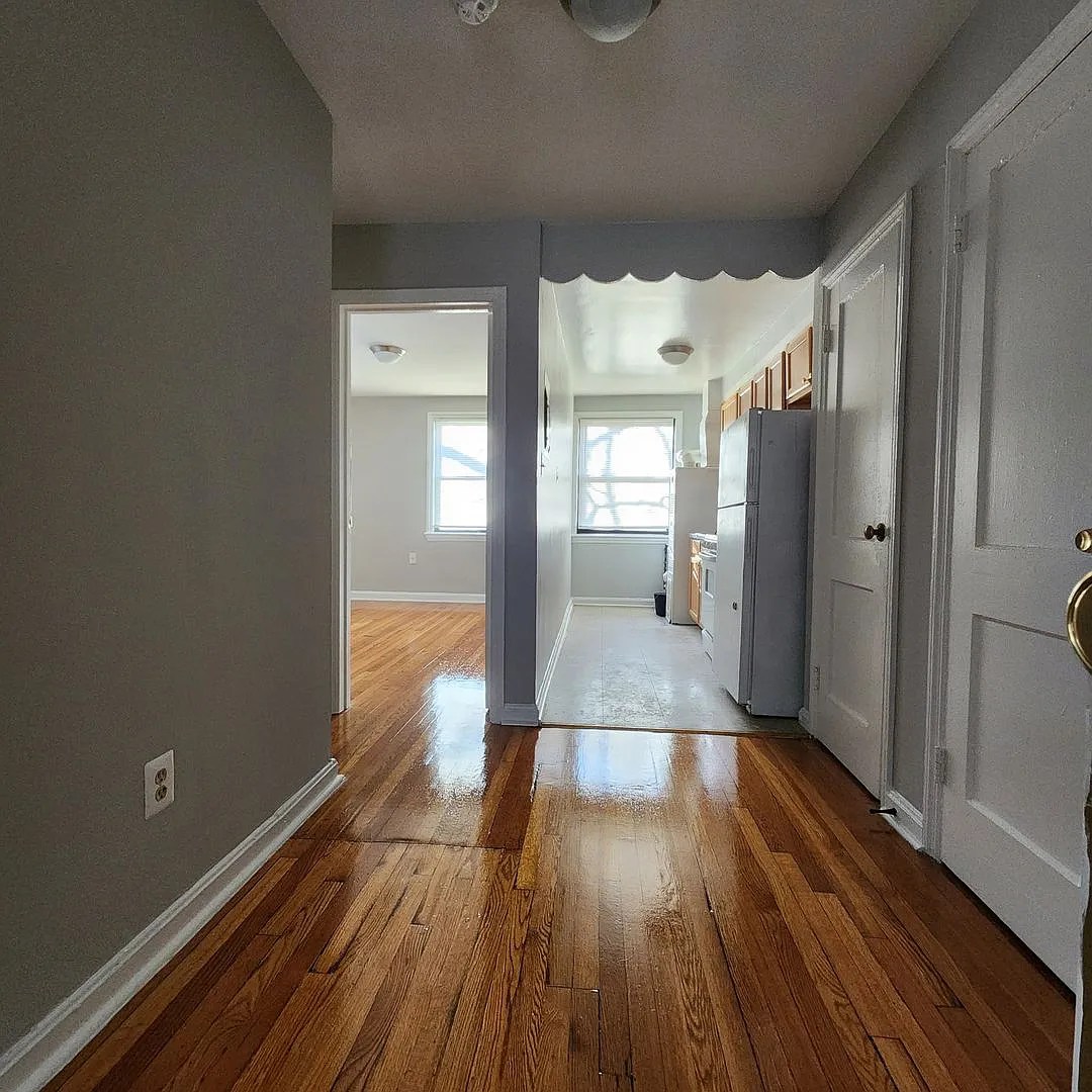 429 Burbank St Se — Photo 3