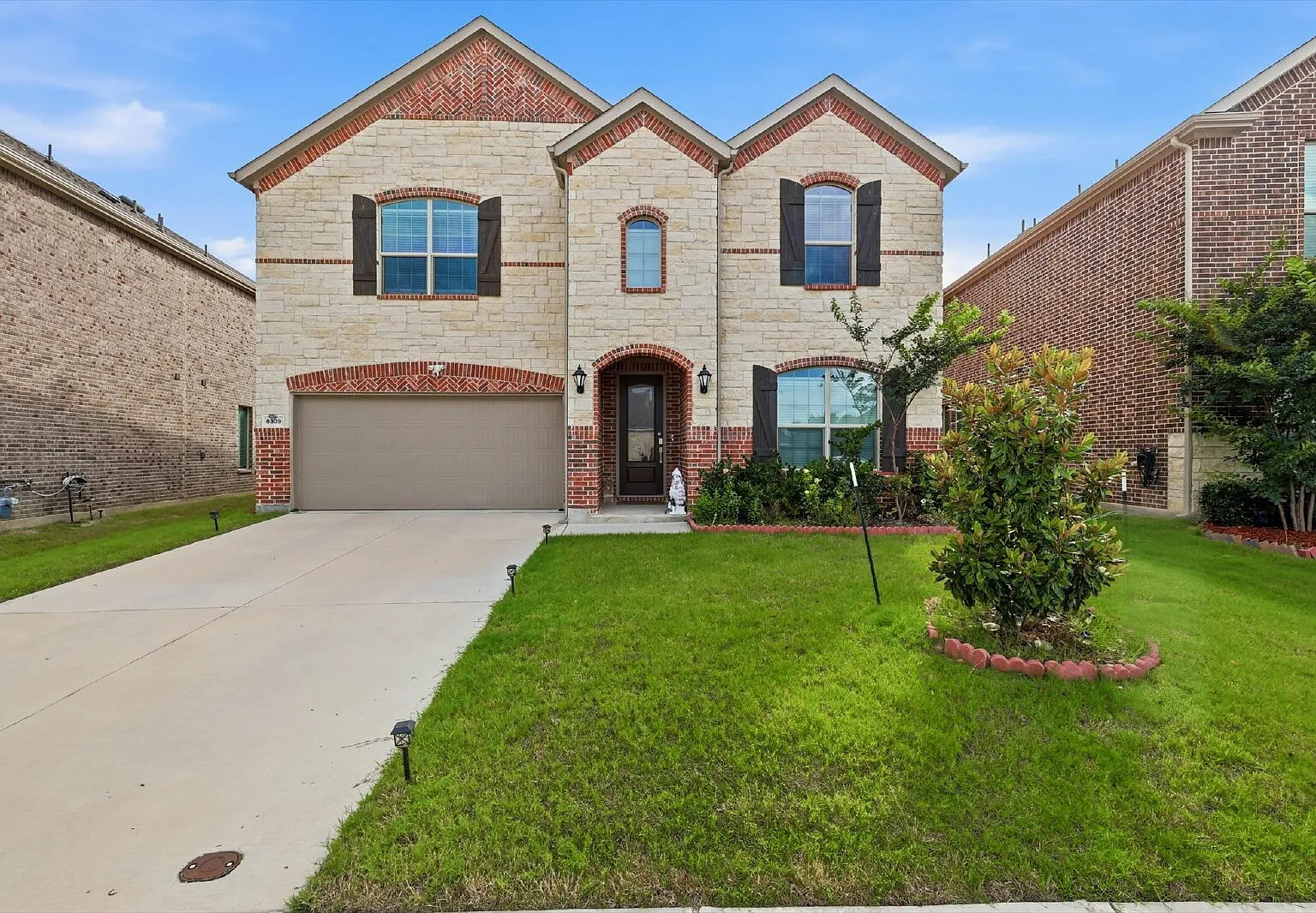 5 bed, 4.5 bath, 3452 sqft, $3,300 — Photo 1