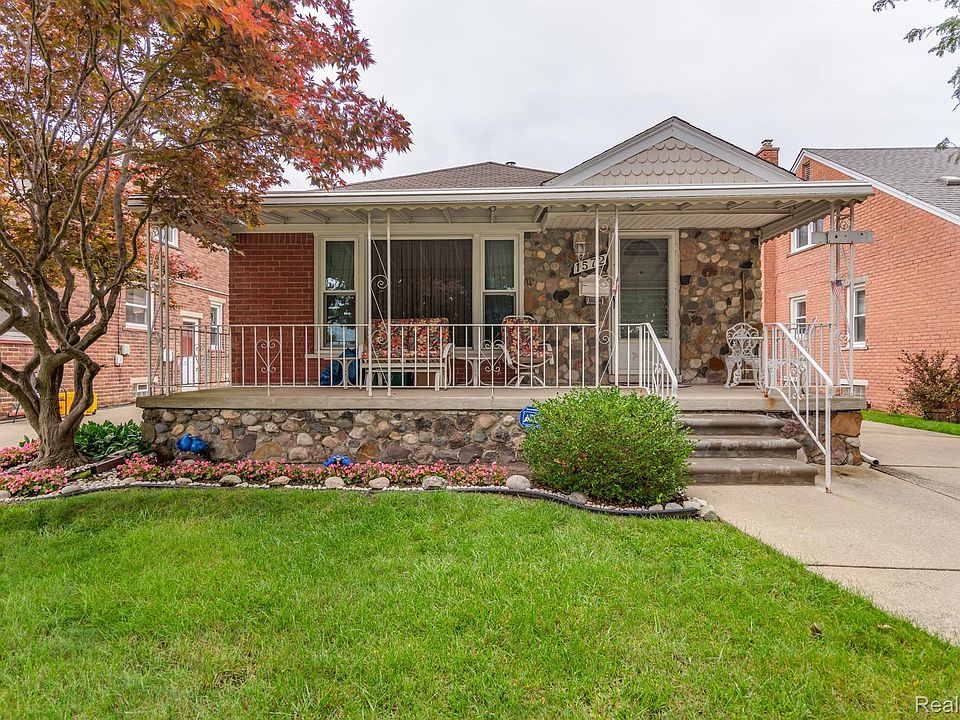1st image of 1572 Detroit Ave