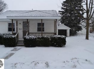 111 S Pine St, Saint Louis, MI 48880