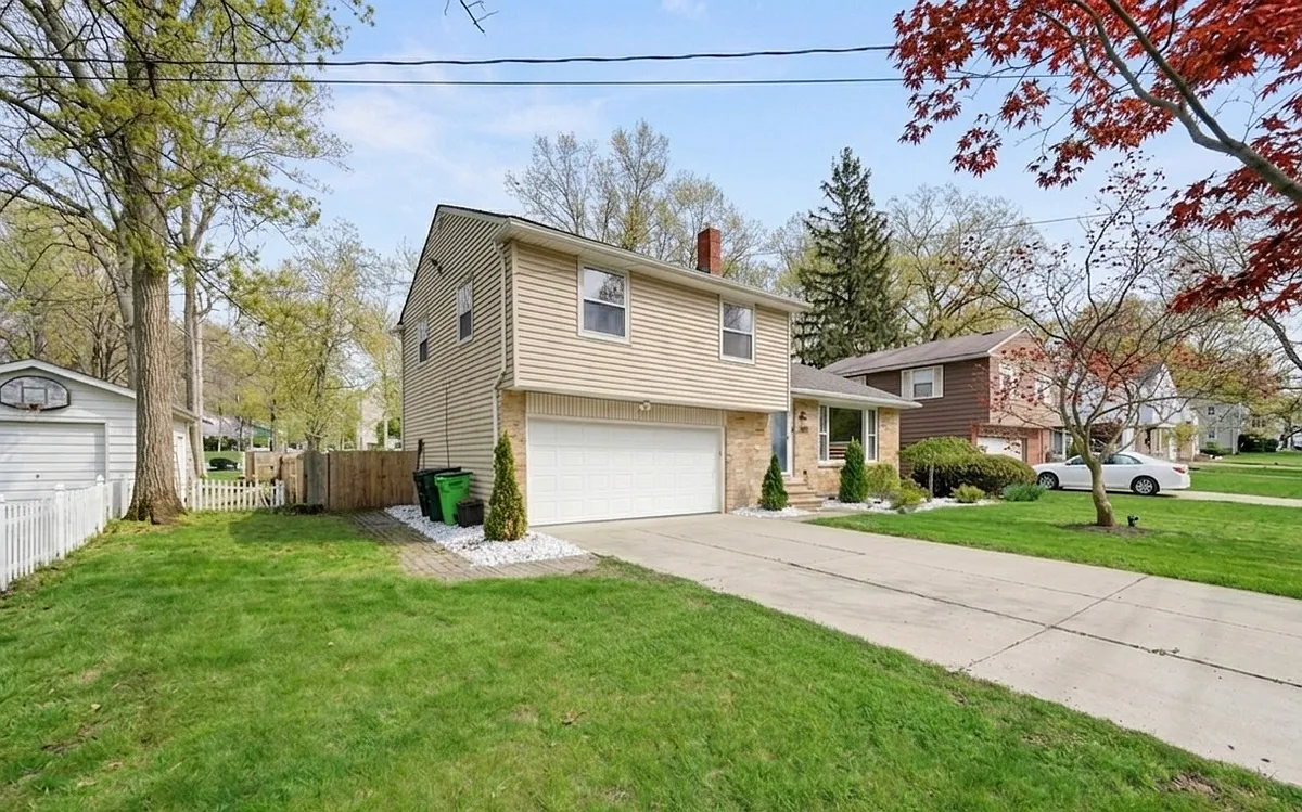 Building Photo - 561 Quilliams Rd
