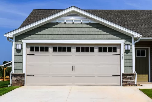 Attached Two-Car Garages in a Neighborhood Setting - Redwood Lake Wylie