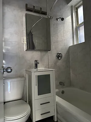 Rented by Eric Goodman Realty Corp | media 13