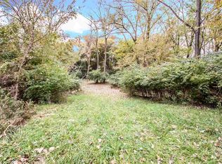 Logan Rd, Pekin, IL 61554