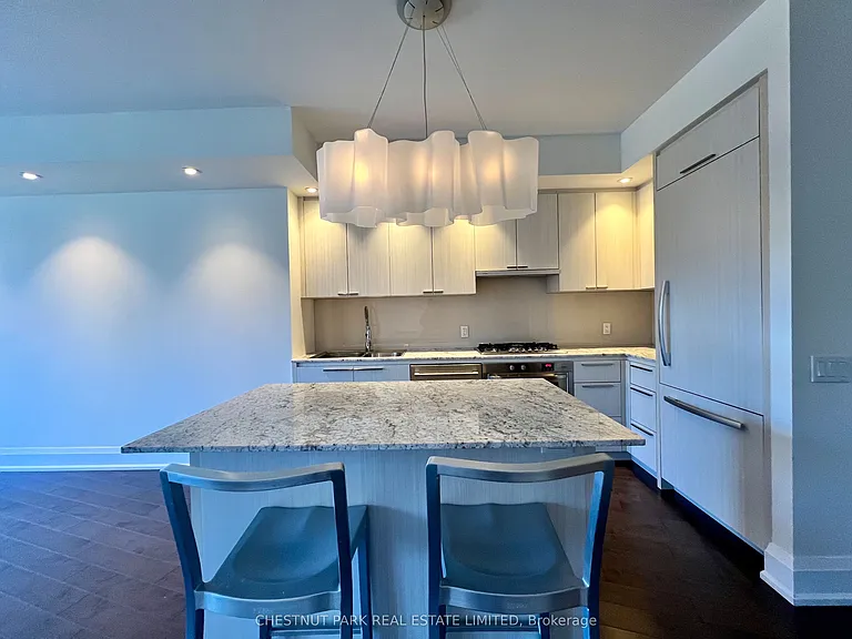 88 Davenport Rd #205 — Photo 6
