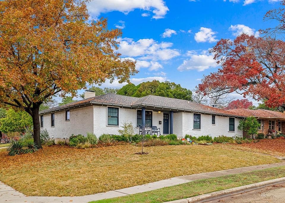 1st image of 906 Blue Lake Cir