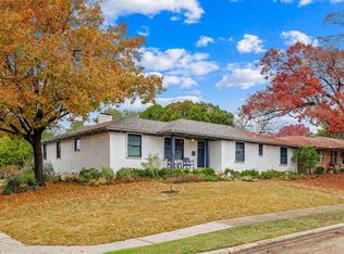 906 Blue Lake Cir, Richardson, TX 75080