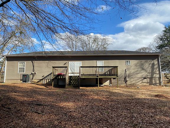 3rd image of 7459 Skylane Dr