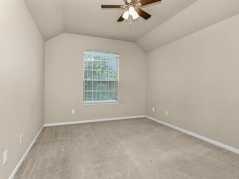 9419 Elliotts Ct — Photo 36