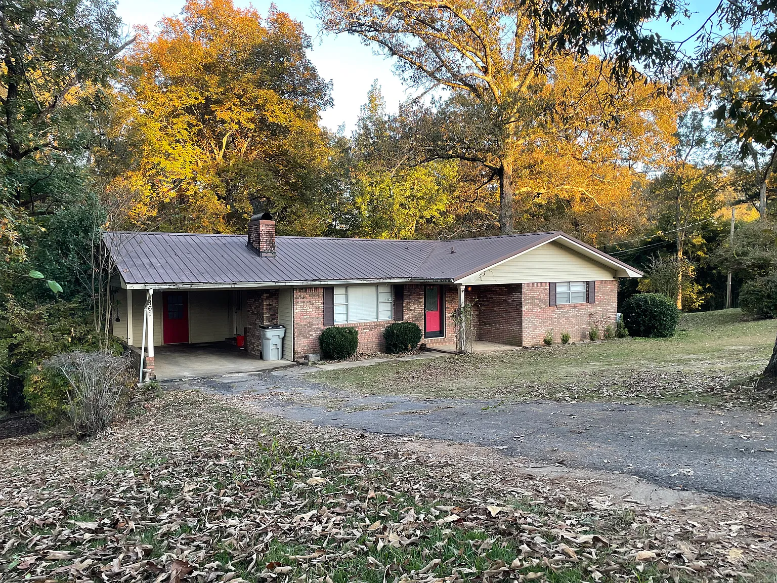 3 bed, 1200 sqft, $1,350 — Photo 2